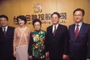 ■吳東亮（右2）、吳東昇（右1）曾是可以互相分享心情的好兄弟，但今非昔比，如今兩人關係竟是靠打官司在連結。                                                                                                                                                       