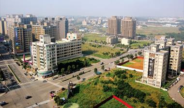 ▲建商、政府唱雙簧,房價跌假的! ▲建商、政府唱雙簧,房價跌假的!