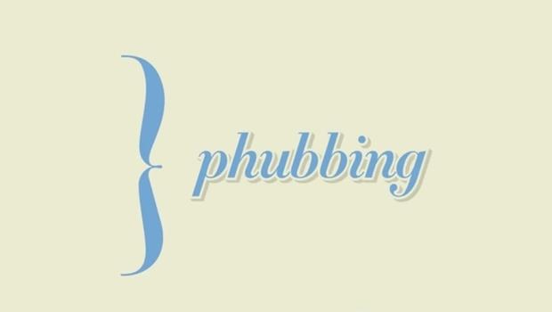 你每天都在做這件事！"phubbing"這個字是什麼意思？