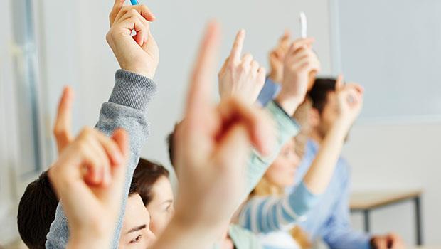 从小成绩差、反应慢.他专教「后段班学生」,最