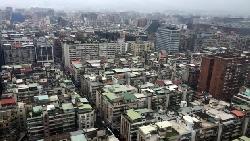 政府別再拉房市救經濟，讓房價狠跌一番吧！