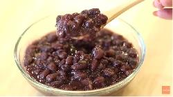 一鍵按下免浸泡！煮出粒粒分明、香甜綿密「紅豆湯」，祕訣在...