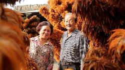 台灣最後的雞毛撢職人！70歲仍堅持親手製作，想讓顧客用一輩子