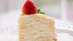 一片要價320元！晶華酒店超熱賣Lady M「法式千層可麗餅蛋糕」，在家就能做出