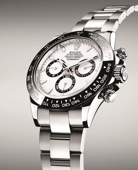 這支錶要價快40萬，可是有錢也要排「大半年」才買得到