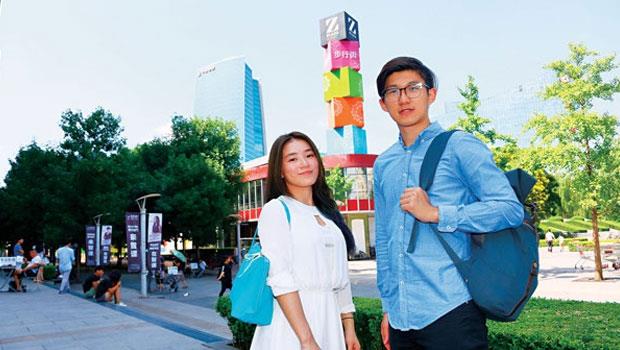 台生主動爭取中國實習,其中互聯網、金融業最競爭。交大陳正和、成大戴妏玲擊敗眾多對手,才搶到北京Uber 實習機會。 台生主動爭取中國實習,其中互聯網、金融業最競爭。交大陳正和、成大戴妏玲擊敗眾多對手,才搶到北京Uber 實習機會。