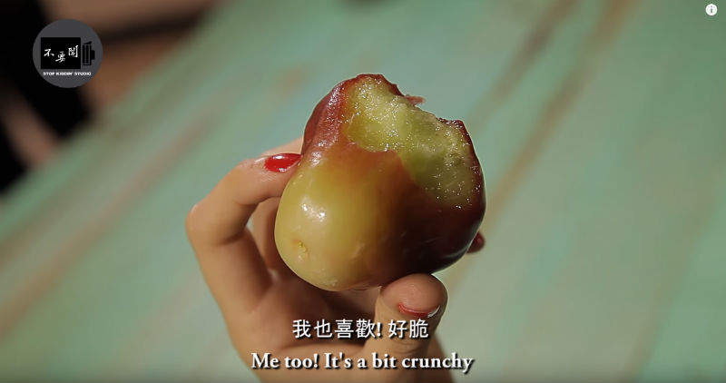 味道好甜，但很像切開的羊腦...老外試吃台灣4種水果，猜猜看哪種最讓他們嘖嘖稱奇？