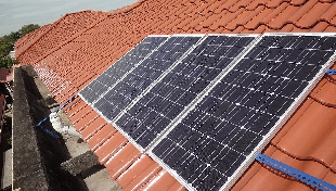 選對路，就有錢途！》學會裝太陽能屋頂，七年後，不僅電費全免，每月最多