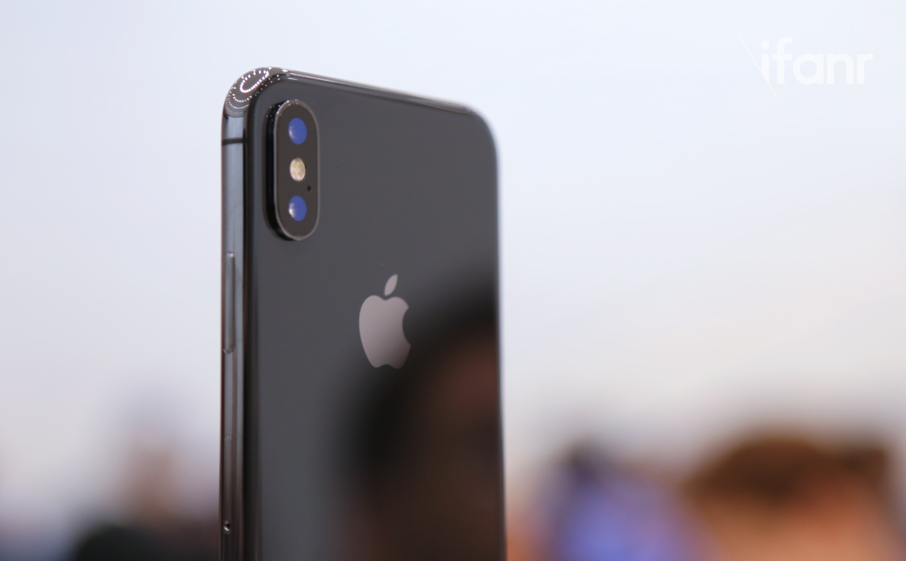 還在猶豫要iPhone X還是iPhone 8?玩過實機的人分享:這功能讓你直奔iPhone X