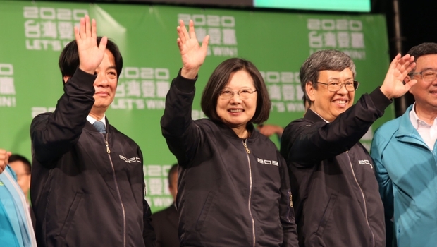 蔡英文勝選2020》記者會向北京喊話：「民主的台灣，不會屈服於威脅恫嚇」