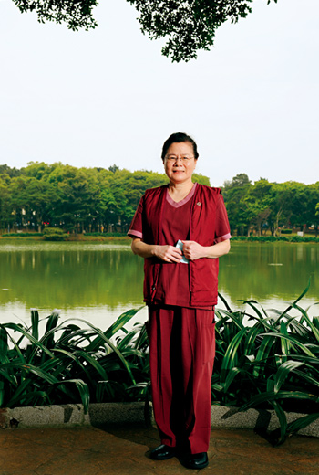 中華民國呼吸治療師公會全國聯合會理事長:蕭秀鳳 中華民國呼吸治療師公會全國聯合會理事長:蕭秀鳳