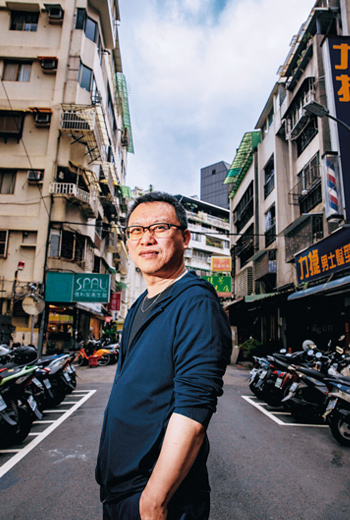 熱門台劇《誰是被害者》與《我們與惡的距離》製作人 湯昇榮 熱門台劇《誰是被害者》與《我們與惡的距離》製作人 湯昇榮