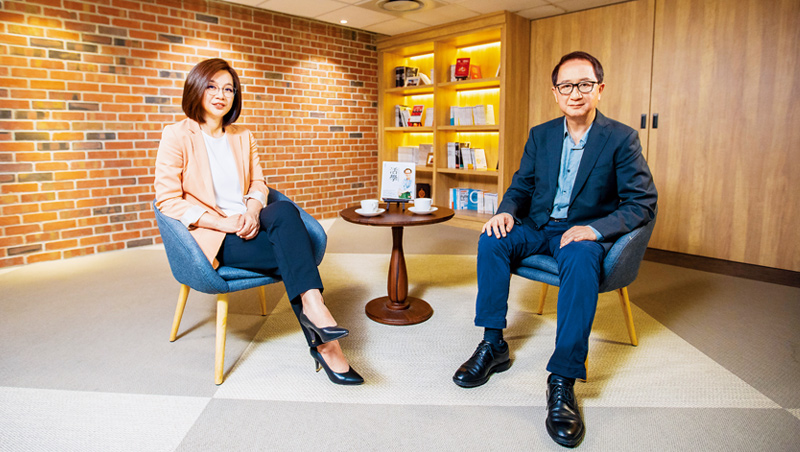《商業周刊》創辦人 金惟純(右),商周集團執行長 郭奕伶(左) 《商業周刊》創辦人 金惟純(右),商周集團執行長 郭奕伶(左)