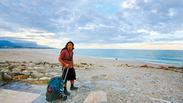 「人生就是RPG，走就對了！」王伯任花18萬元徒步19國