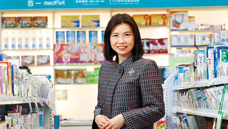 杏一董座陳麗如砸重本蓋物流,要讓逛街、下單、取貨不再受限於線上或線下。 杏一董座陳麗如砸重本蓋物流,要讓逛街、下單、取貨不再受限於線上或線下。