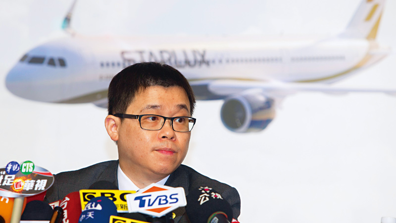 張國煒離開長榮後自創星宇航空,初期與長榮規模差距甚大,如今卻成為長榮經營權之爭的關鍵少數。 張國煒離開長榮後自創星宇航空,初期與長榮規模差距甚大,如今卻成為長榮經營權之爭的關鍵少數。