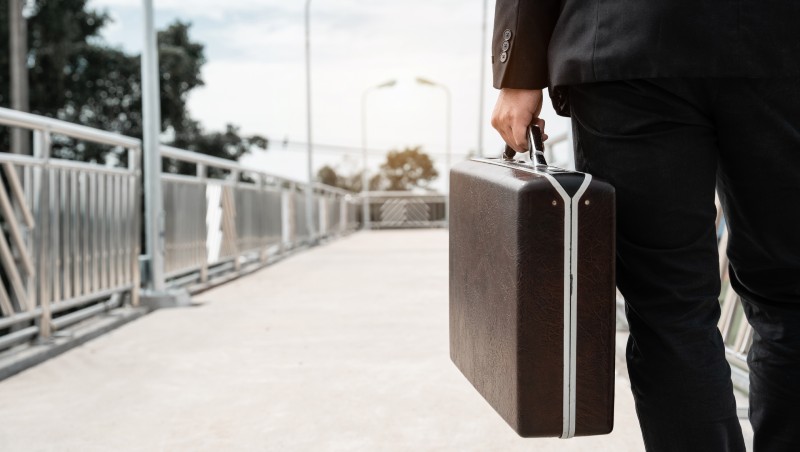 下班回家為什麼不能用Leave the company？這個片語更專業