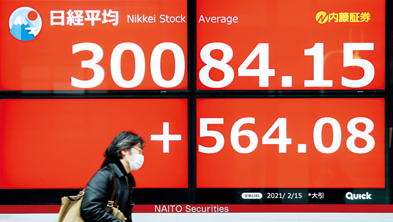 日股飆上30年新高 盯3指標跟著巴菲特賺