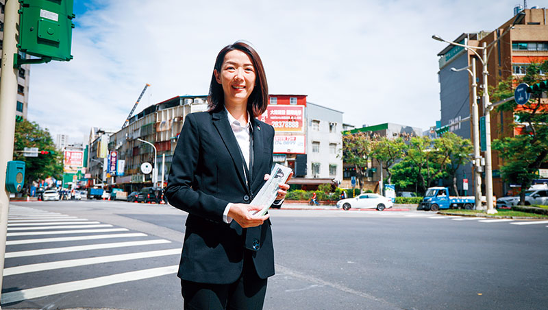 信義房屋天母蘭雅店執行協理 徐昭卿 信義房屋天母蘭雅店執行協理 徐昭卿