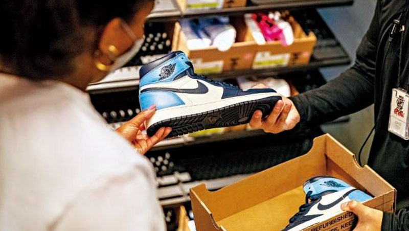 Nike 2025年前的目標是減少7成的溫室氣體排放量,以及把翻新、回收或捐贈的球鞋數量增加10倍 Nike 2025年前的目標是減少7成的溫室氣體排放量,以及把翻新、回收或捐贈的球鞋數量增加10倍