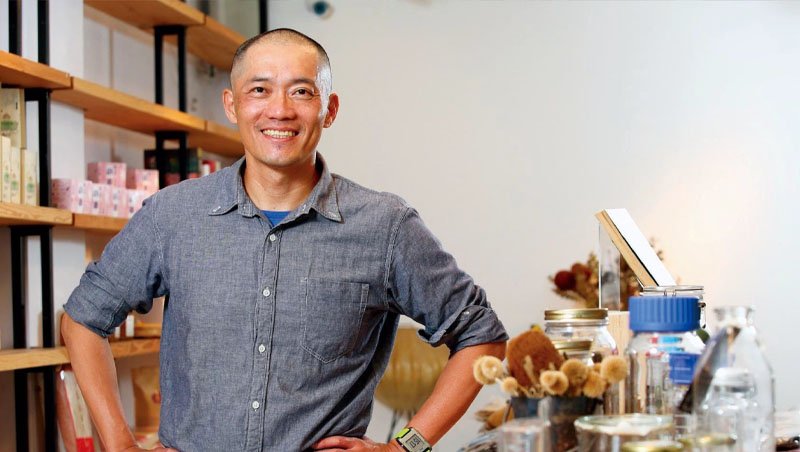 從產地到餐桌  法國藍帶主廚帶孩子下田、自煮