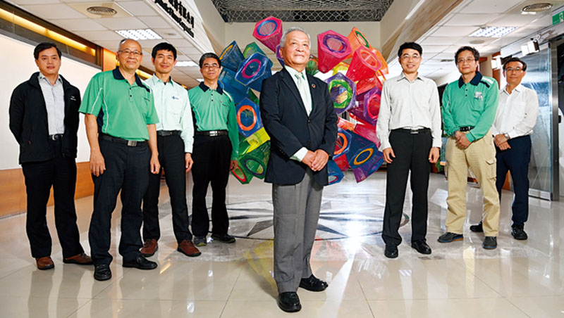 「我最受不了為了公平,所有制度都每個部門一視同仁!」曾蹲點工廠15年的羅時銓說。他認為「一個公司,不能只有一套制度。」 「我最受不了為了公平,所有制度都每個部門一視同仁!」曾蹲點工廠15年的羅時銓說。他認為「一個公司,不能只有一套制度。」