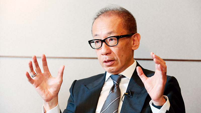 這波疫情爆發後,潘思亮不斷接受媒體訪問,他一直擔心餐飲服務業禁不起打擊, 7月恐爆發倒閉潮 這波疫情爆發後,潘思亮不斷接受媒體訪問,他一直擔心餐飲服務業禁不起打擊, 7月恐爆發倒閉潮
