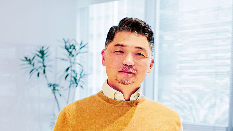 不靠爸的韓國新首富　打破三星、LG財閥神話