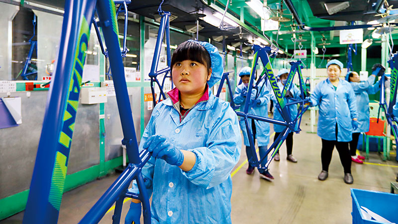 自行車同業指出,巨大包含圖中的天津廠生產成本已不如越南,且歐美客戶多指定從中國轉單越南,促成巨大投資 自行車同業指出,巨大包含圖中的天津廠生產成本已不如越南,且歐美客戶多指定從中國轉單越南,促成巨大投資