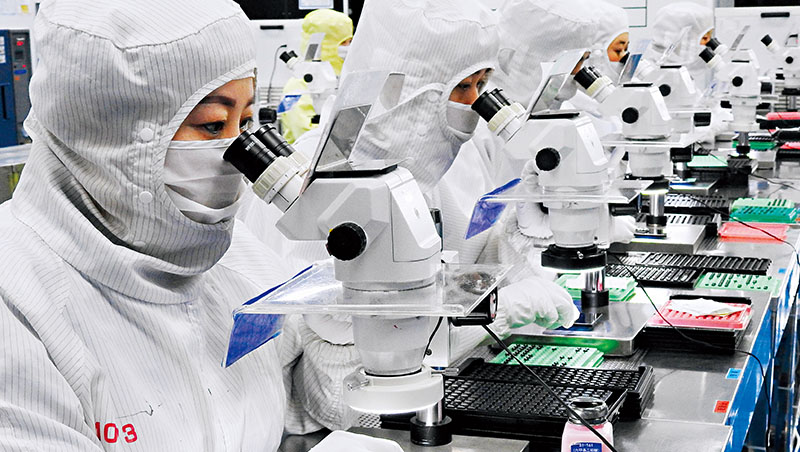 中國的新經濟和製造業產生衝突,尤其在薪資及就業上,這一系列手段,就是要將中高端製造業扶植起來 中國的新經濟和製造業產生衝突,尤其在薪資及就業上,這一系列手段,就是要將中高端製造業扶植起來