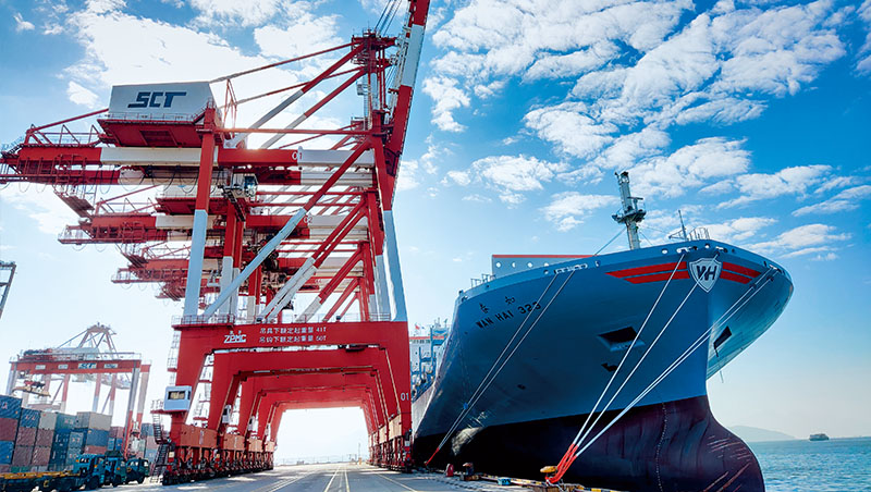 貨櫃三雄股價委屈了嗎？別管本益比、快算本淨比！