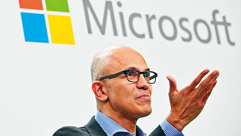 微軟執行長納德拉一上任,便大刀闊斧整頓Windows事業體。即將推出的Windows 11,正符合他要讓微軟更彈性開放的企業願景 微軟執行長納德拉一上任,便大刀闊斧整頓Windows事業體。即將推出的Windows 11,正符合他要讓微軟更彈性開放的企業願景