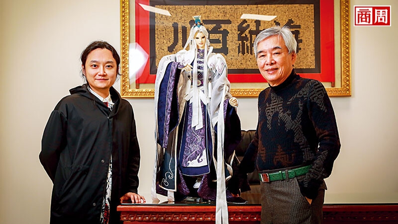 連三年虧損、父子交班掙扎　霹靂靠《素還真》最後一搏