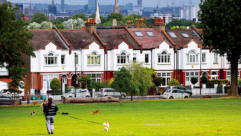 英國拚「買得起房」見效　韓國打房25次完敗