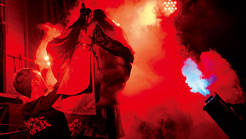 新勝景首創光雕布袋戲　譜寫野台新武林