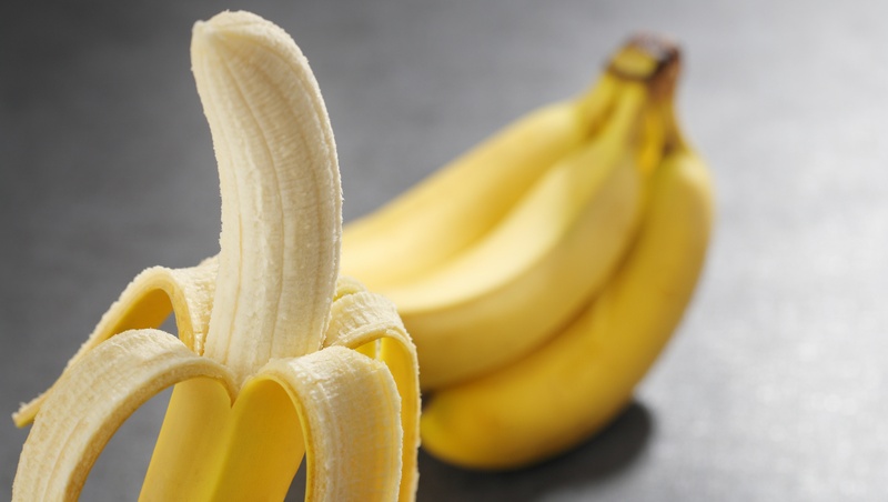 香蕉裡含有輻射，為何可以吃？毒物研究中心主任：輻射有分兩種－網民肥皂箱｜商周