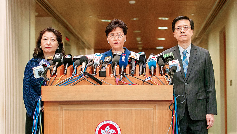 中國主導「媽寶經濟」香港新特首困局：人財出逃