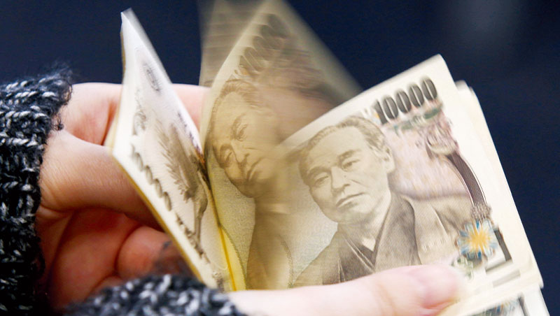逢低投資、打算遊日能買嗎？超弱日圓續貶布局對策
