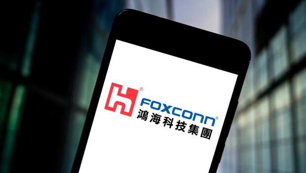 鴻海ESG目標：2030綠電占比過半！供應商、客戶也需遵守？