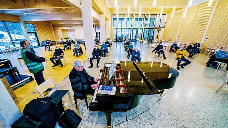 孩童停課、關餐廳成本都要算　模範生挪威四步全解封