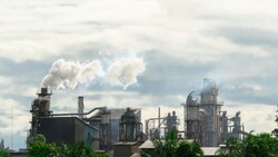 工業淨零指南》4個元素，1套萬用「減碳排策略」！鋼鐵、水泥業都適用