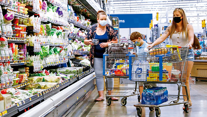 通膨時代它不漲價還降價！沃爾瑪釣大魚三部曲