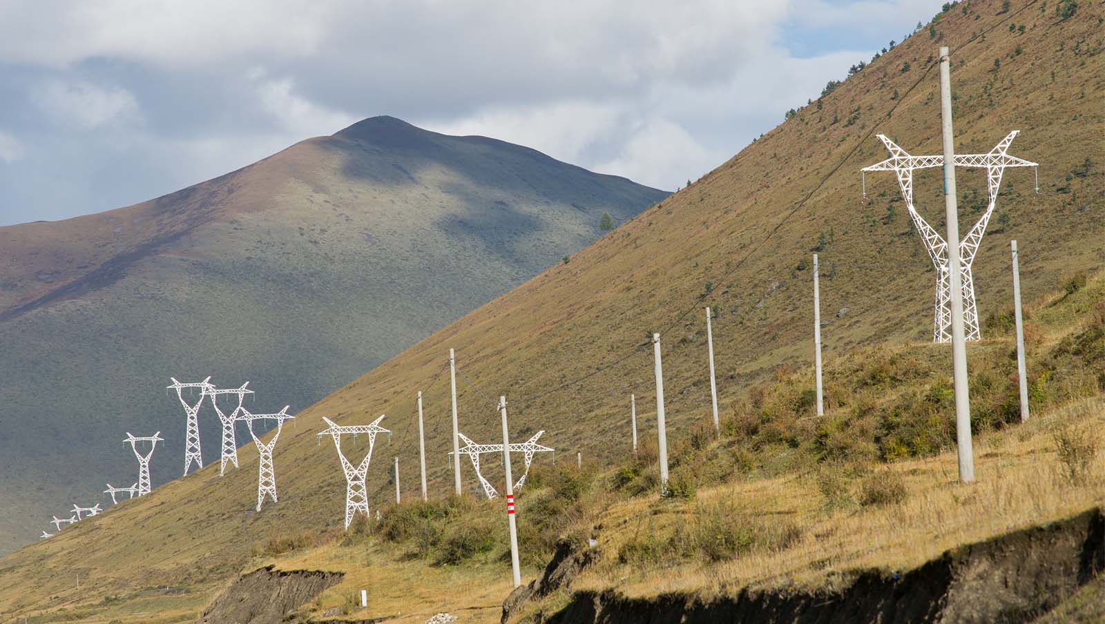 天氣太熱「還電於民」！四川無預警大限電，強制企業停工，波及哪些台廠？