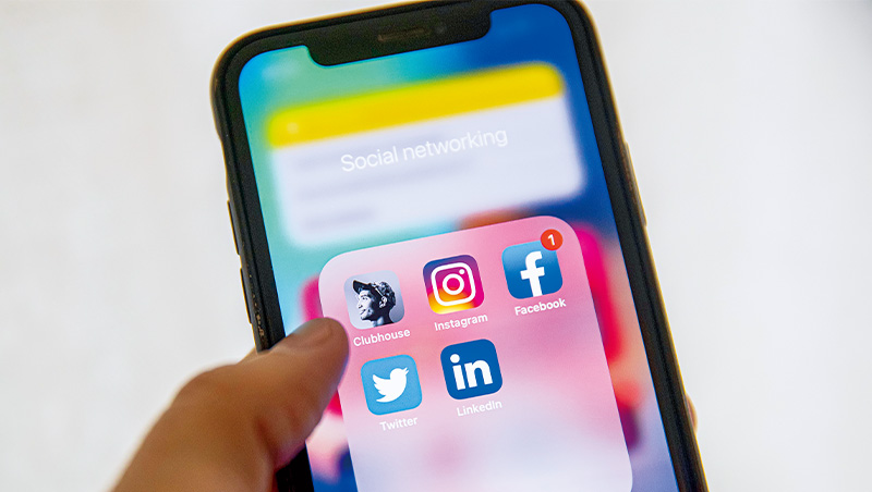 商業知識網紅戰場從臉書轉移　LinkedIn靠信賴廣告逆增26％