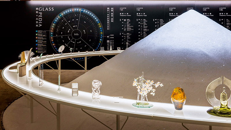 二十噸玻璃矽砂山　讓你一次看懂玻璃的千變萬化