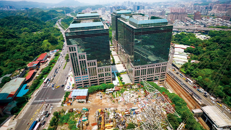 醫學院長開工廠、做高價隱形牙套　揭密七千億黃金河谷