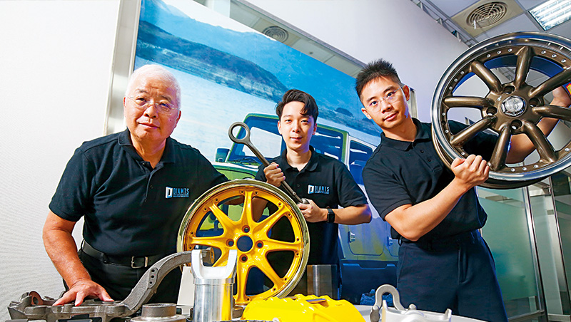 把台灣新品搬到底特律車廠門口　他蓋千坪汽車零件界好市多