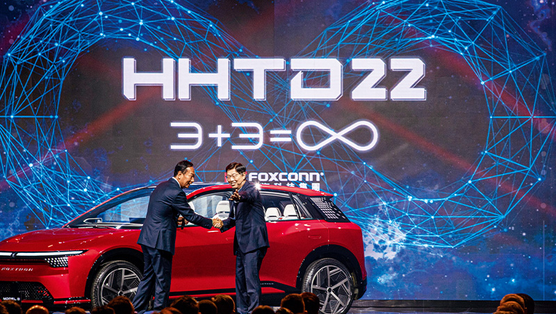 劉揚偉推白牌模式率眾出海　鴻海、裕隆聯軍要賺什麼？