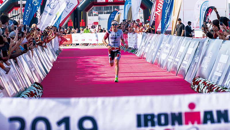 輸比訓練更痛苦　他從不被看好到奪世界三鐵冠軍