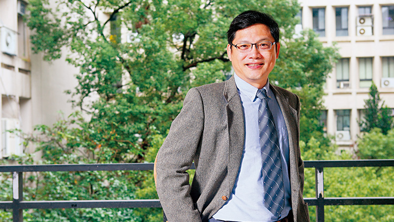 練習當占據結構洞的人！工程師三級跳美中台大咖學者